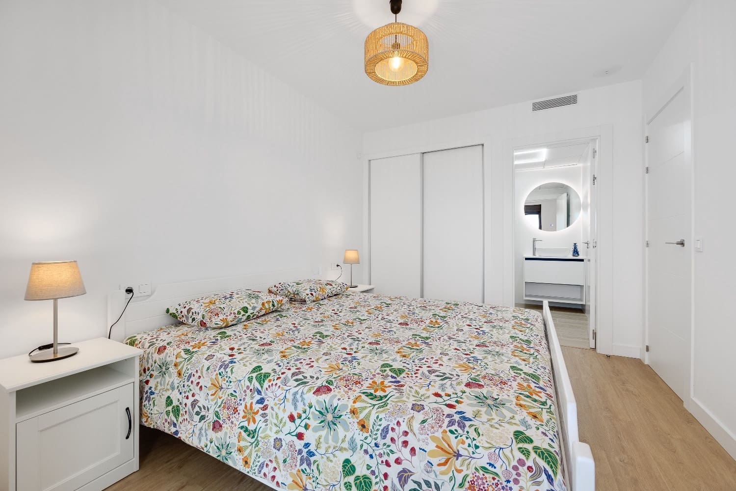 2 soverom Leilighet til salgs i Villamartin med svømmebasseng garasje - € 325 000 (Ref: 9953091)