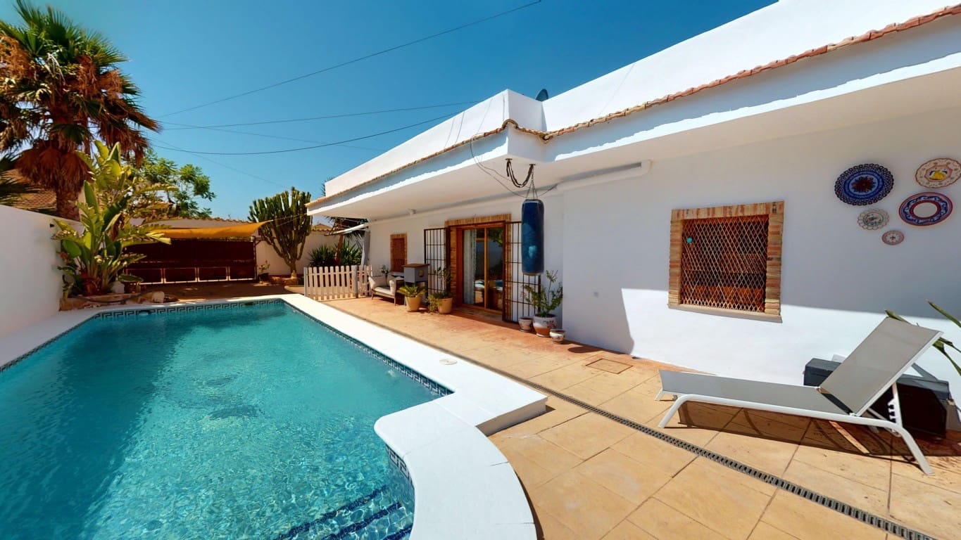 3 sovrum Villa till salu i Los Alcazares med pool - 249 950 € (Ref: 9961201)