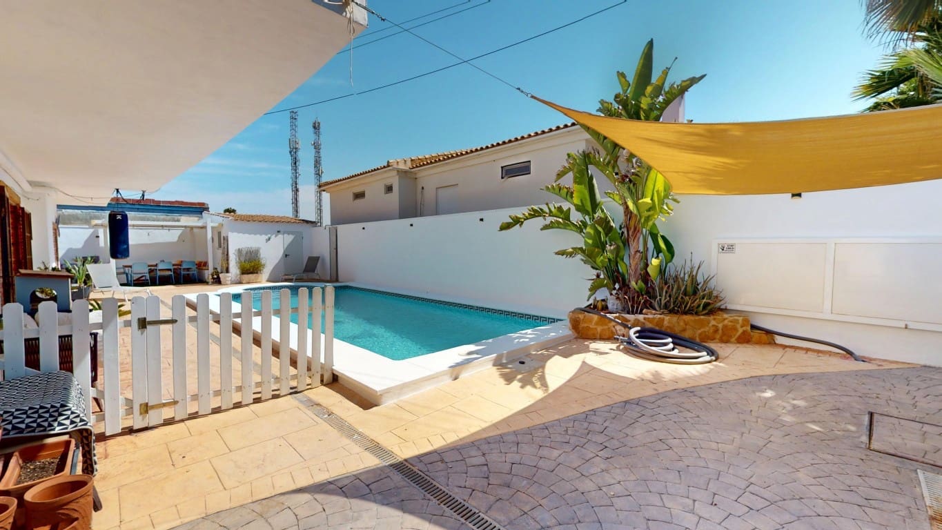 3 sovrum Villa till salu i Los Alcazares med pool - 249 950 € (Ref: 9961201)