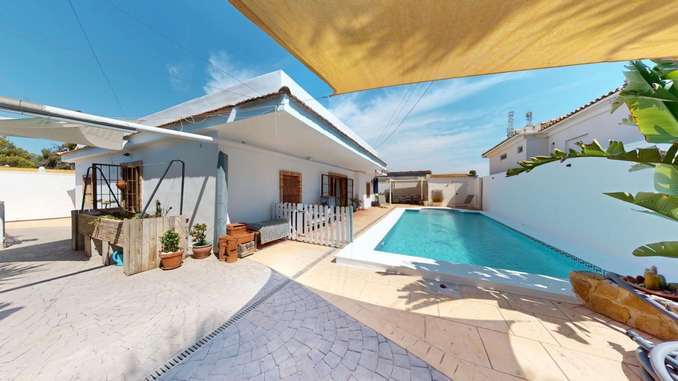 3 sovrum Villa till salu i Los Alcazares med pool - 249 950 € (Ref: 9961201)