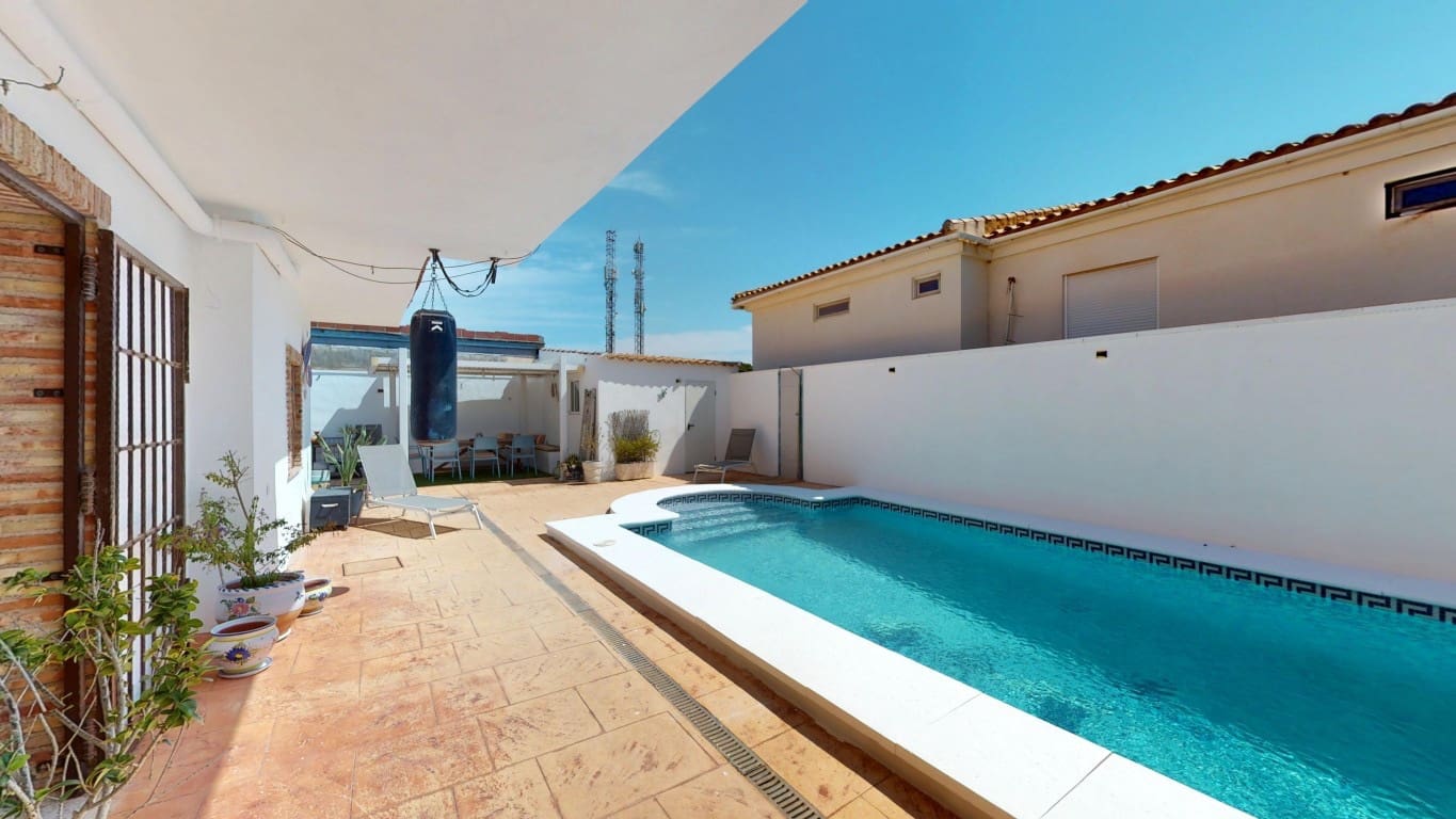 3 sovrum Villa till salu i Los Alcazares med pool - 249 950 € (Ref: 9961201)