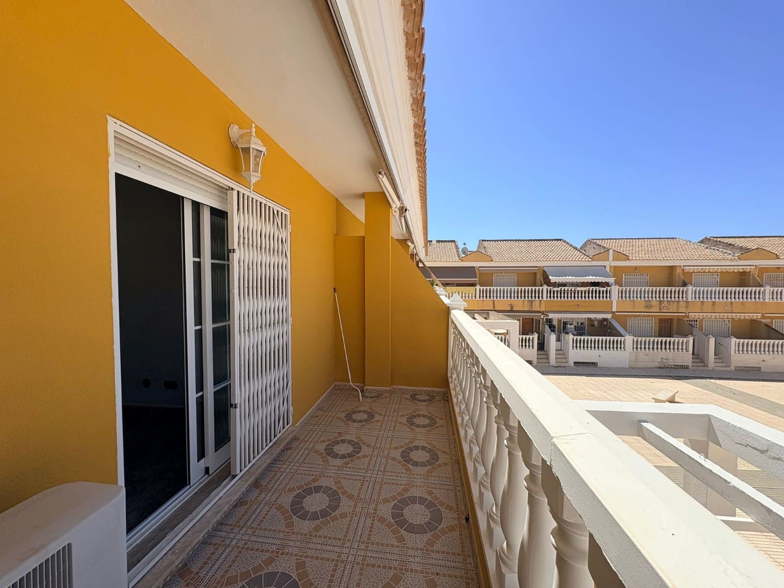 2 bedroom Townhouse for sale in Los Nietos with garage - € 139,999 (Ref: 9966837)