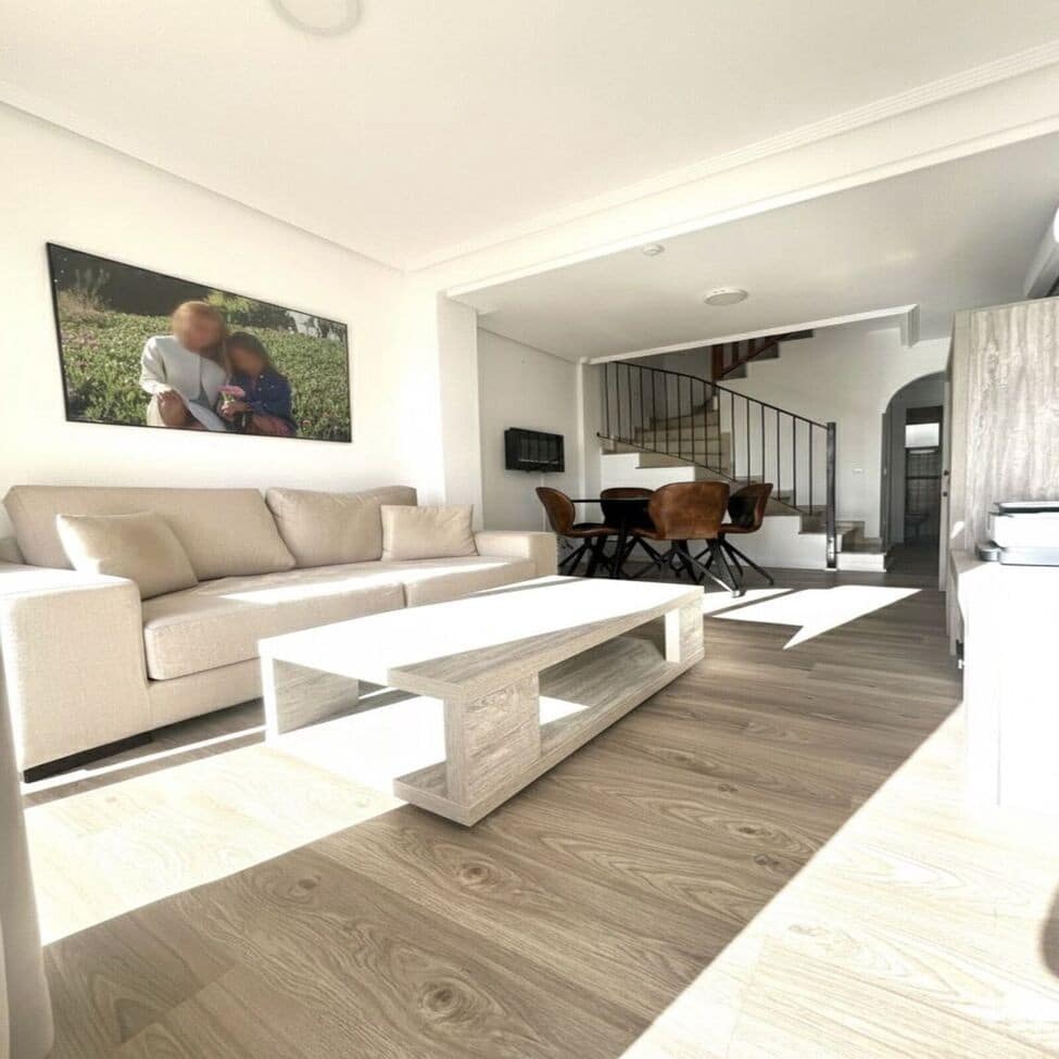 3 soverom Hus til salgs i Los Alcazares med svømmebasseng - € 128 500 (Ref: 9979274)
