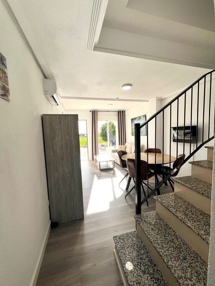 3 soverom Hus til salgs i Los Alcazares med svømmebasseng - € 128 500 (Ref: 9979274)