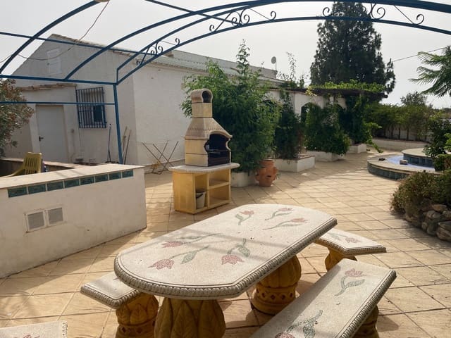 Chalet de 4 habitaciones en Totana en venta con piscina - 224.775 € (Ref: 9979297)