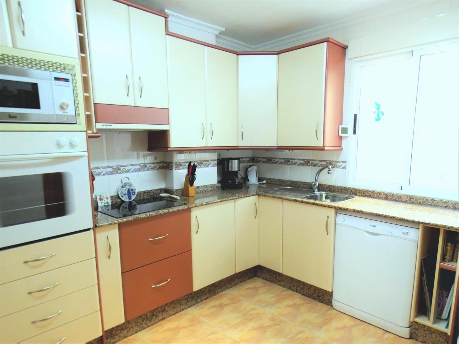 Casa de 3 habitaciones en Puerto de Mazarron en venta - 185.000 € (Ref: 9985237)
