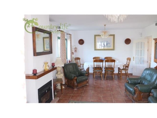 3 quarto Moradia para venda em Alcaucín - 285 000 € (Ref: 10031668)