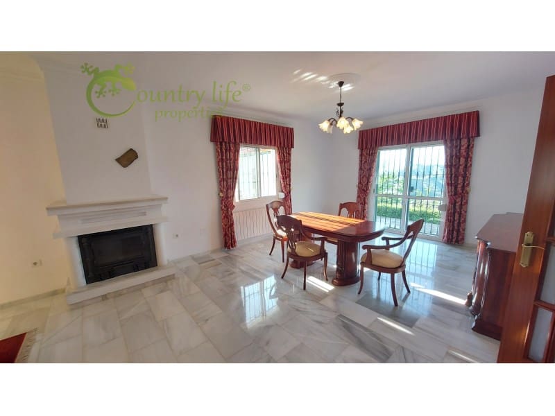 4 bedroom Finca/Country House for sale in Canillas de Aceituno - € 449,000 (Ref: 10037148)
