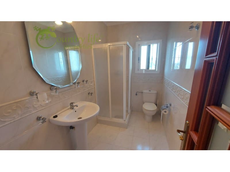 4 bedroom Finca/Country House for sale in Canillas de Aceituno - € 449,000 (Ref: 10037148)