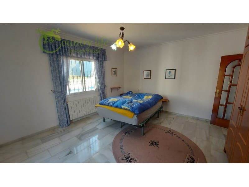 4 bedroom Finca/Country House for sale in Canillas de Aceituno - € 449,000 (Ref: 10037148)