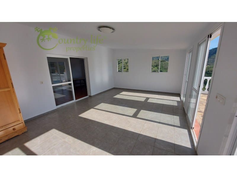 4 bedroom Finca/Country House for sale in Canillas de Aceituno - € 449,000 (Ref: 10037148)