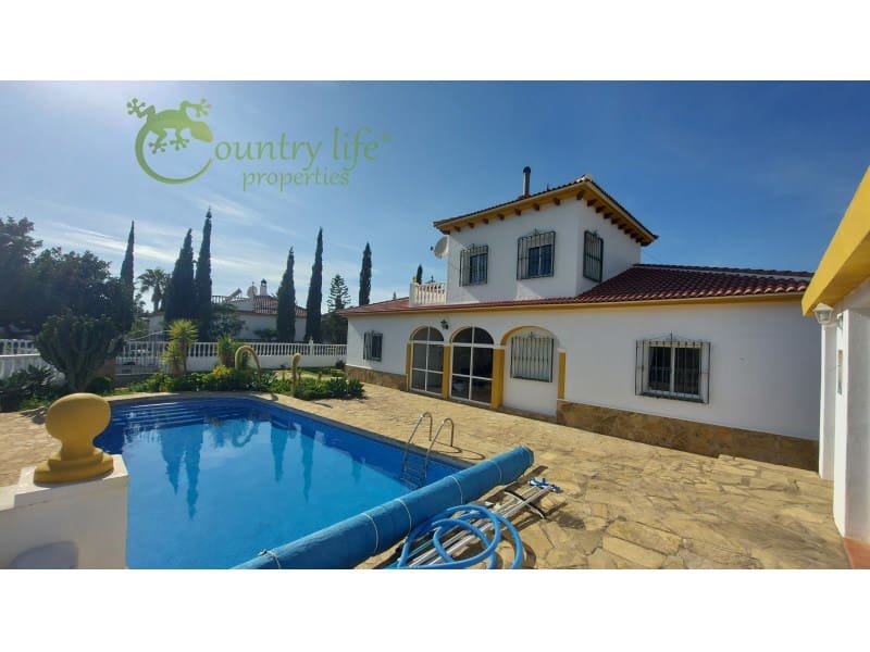 4 bedroom Finca/Country House for sale in Canillas de Aceituno - € 449,000 (Ref: 10037148)