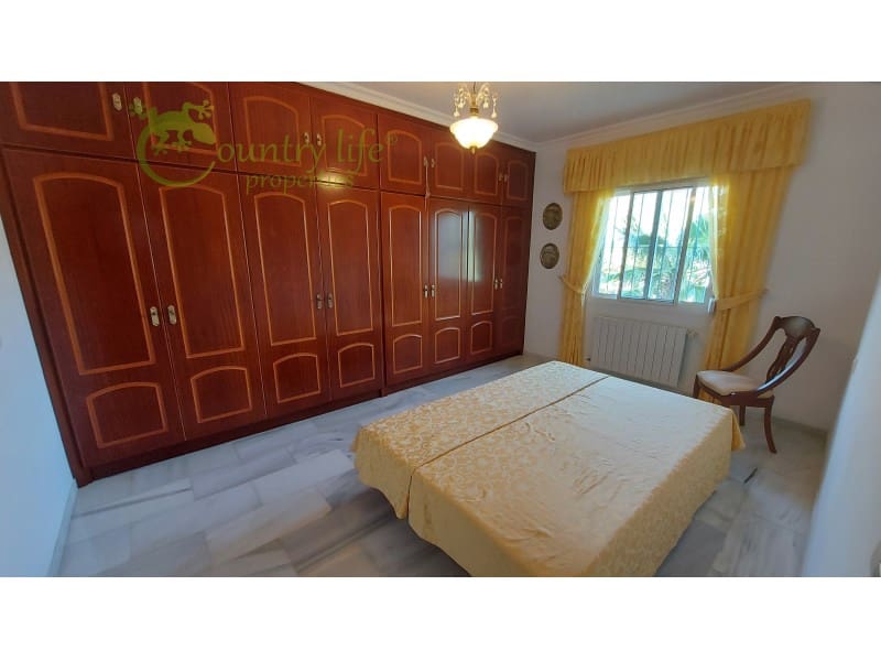 4 bedroom Finca/Country House for sale in Canillas de Aceituno - € 449,000 (Ref: 10037148)