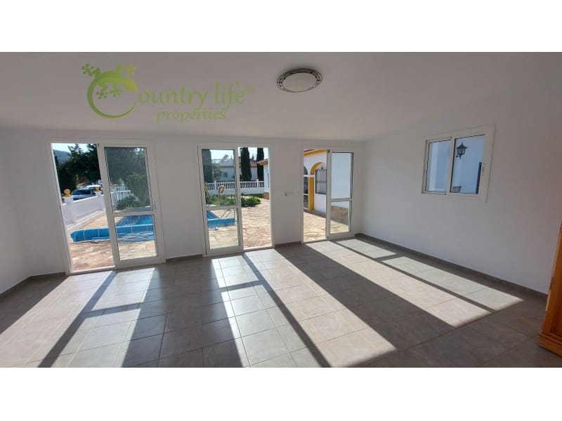 4 bedroom Finca/Country House for sale in Canillas de Aceituno - € 449,000 (Ref: 10037148)