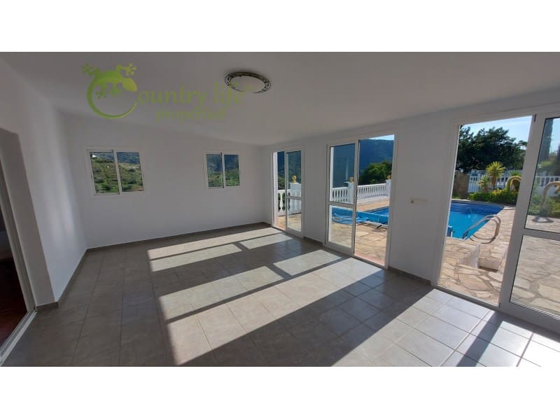 4 bedroom Finca/Country House for sale in Canillas de Aceituno - € 449,000 (Ref: 10037148)