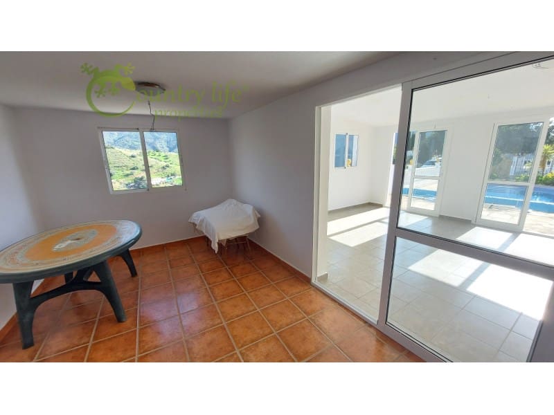 4 bedroom Finca/Country House for sale in Canillas de Aceituno - € 449,000 (Ref: 10037148)
