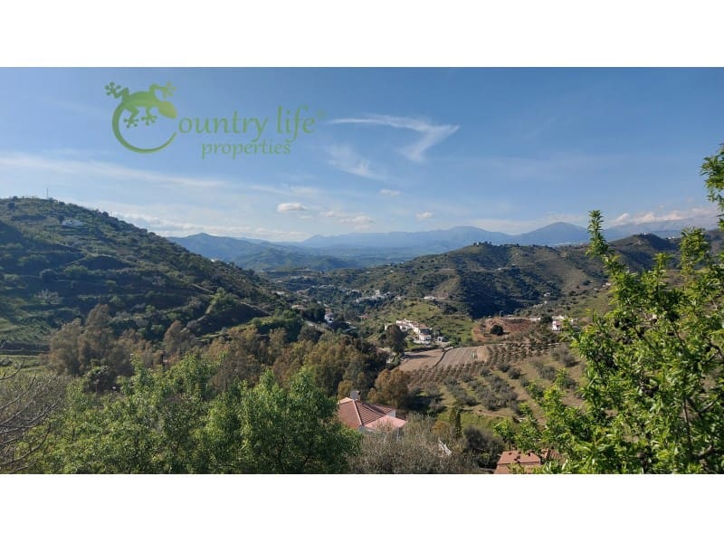 4 bedroom Finca/Country House for sale in Canillas de Aceituno - € 449,000 (Ref: 10037148)