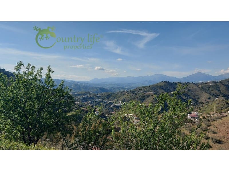 4 bedroom Finca/Country House for sale in Canillas de Aceituno - € 449,000 (Ref: 10037148)