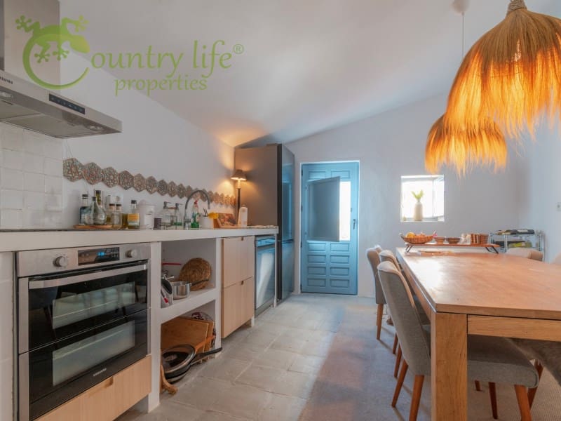 Casa de 3 habitaciones en Sedella en venta - 298.000 € (Ref: 10049337)