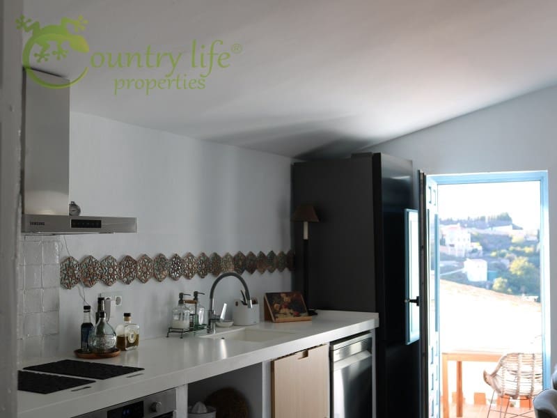 Casa de 3 habitaciones en Sedella en venta - 298.000 € (Ref: 10049337)