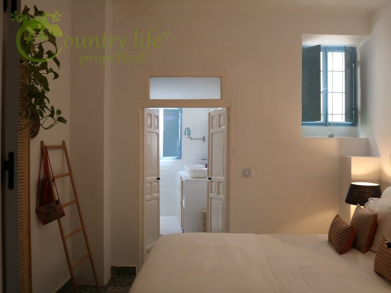 Casa de 3 habitaciones en Sedella en venta - 298.000 € (Ref: 10049337)
