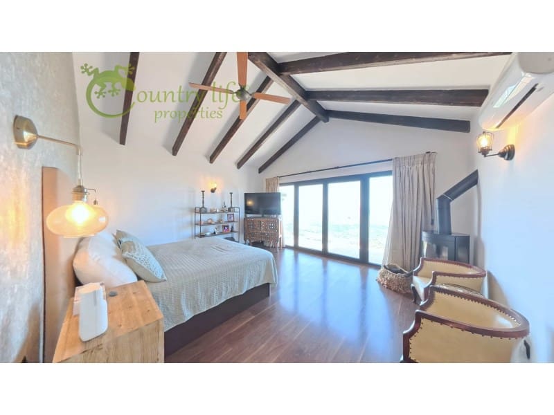 4 Zimmer Villa zu verkaufen in Arenas - 1.395.000 € (Ref: 10049338)