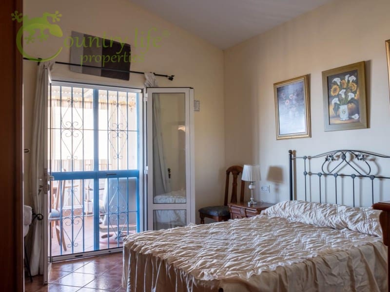 4 slaapkamer Villa te koop in Competa - € 325.000 (Ref: 7034364)