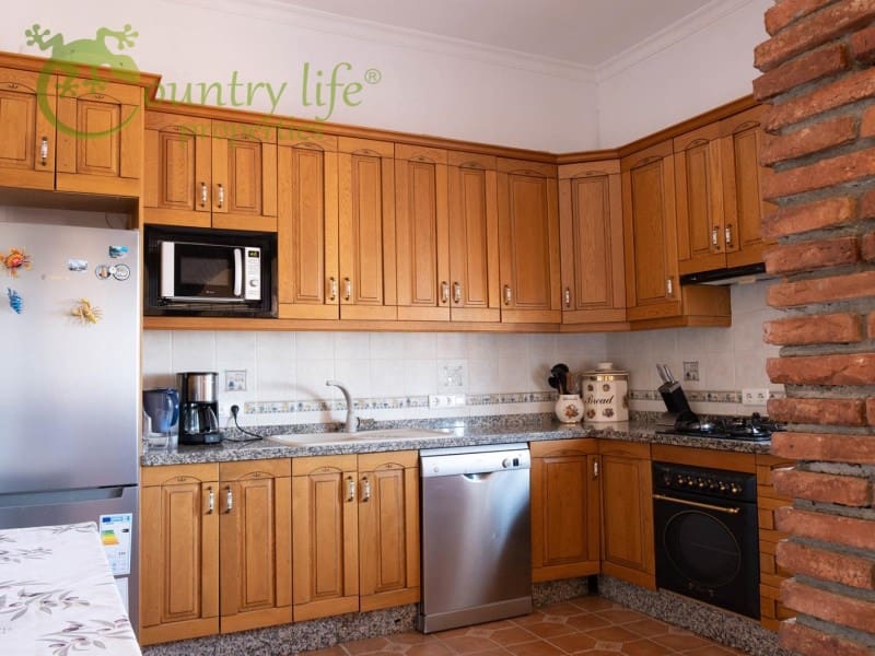 4 slaapkamer Villa te koop in Competa - € 325.000 (Ref: 7034364)