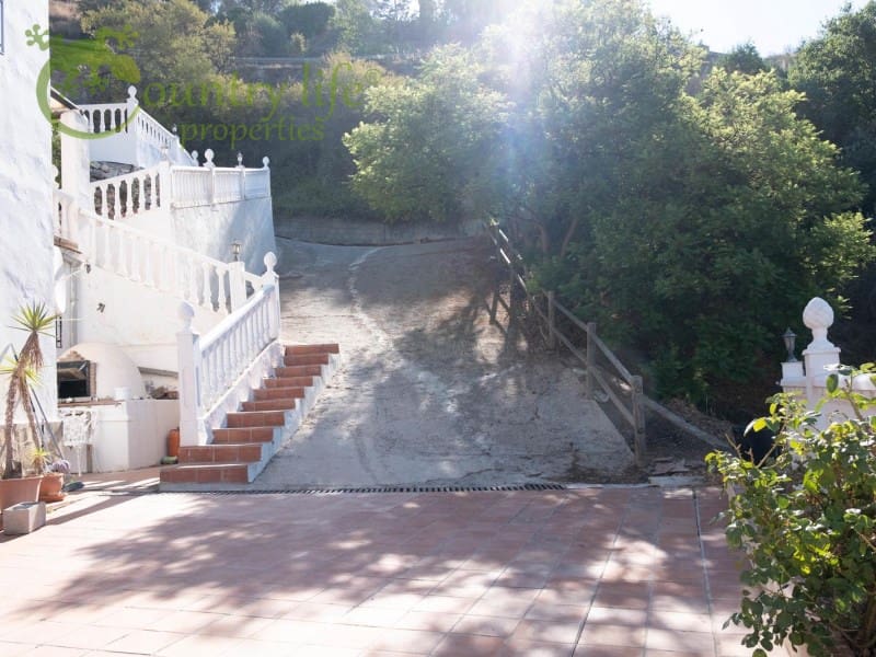 4 slaapkamer Villa te koop in Competa - € 325.000 (Ref: 7034364)