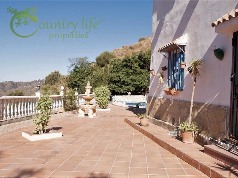 4 slaapkamer Villa te koop in Competa - € 325.000 (Ref: 7034364)