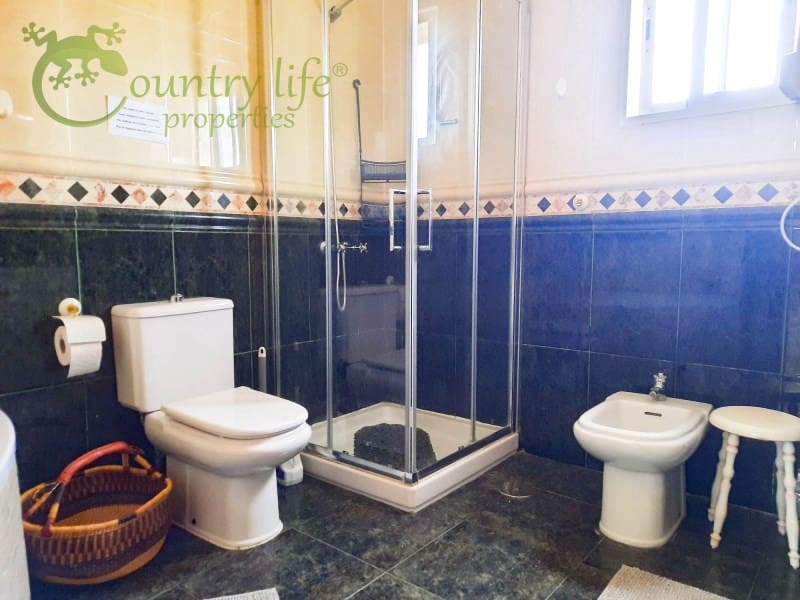 6 soveværelse Villa til salg i Vinuela - € 349.000 (Ref: 7098038)