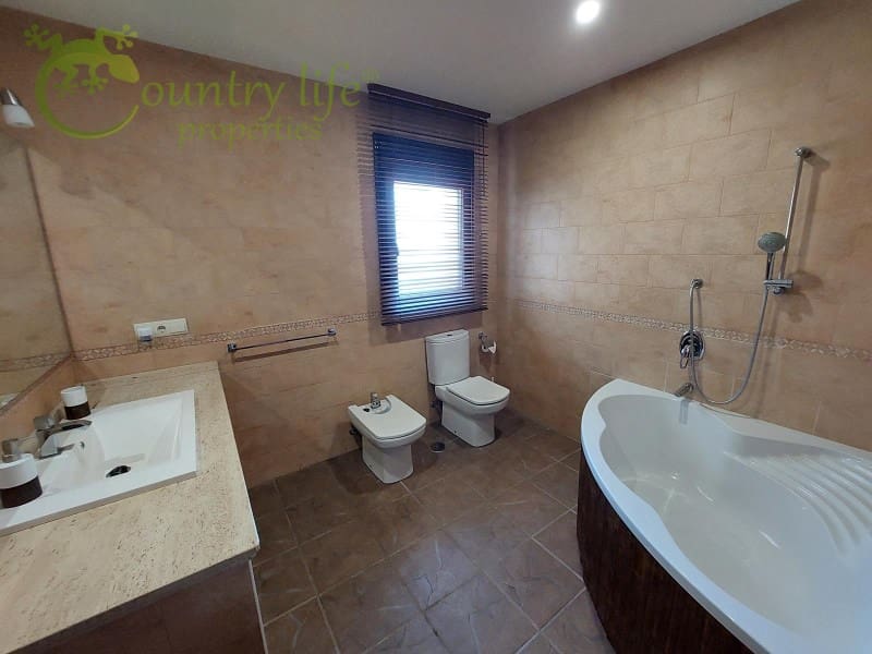 3 soveværelse Villa til salg i Alcaucin - € 395.000 (Ref: 7536728)