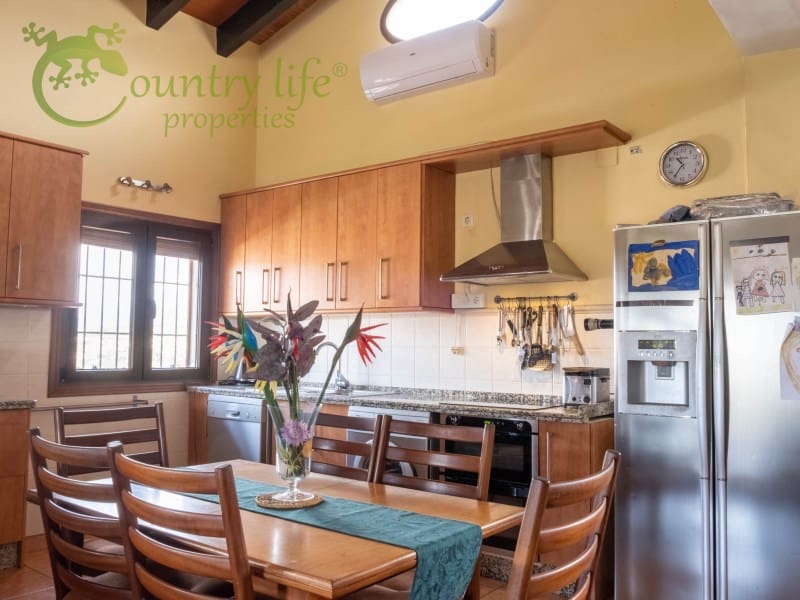 5 soverom Villa til salgs i Alcaucin - € 475 000 (Ref: 7603709)