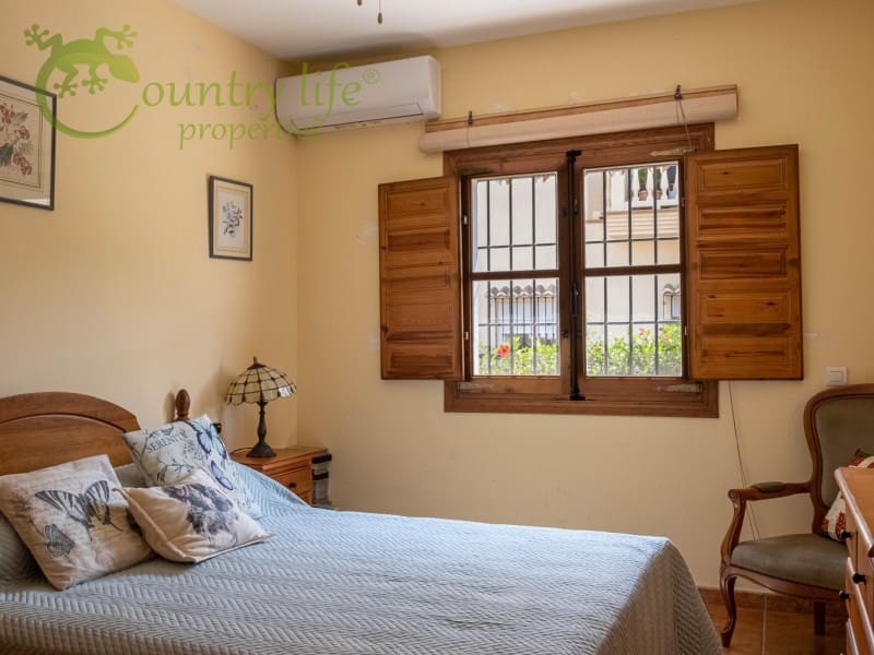 5 soverom Villa til salgs i Alcaucin - € 475 000 (Ref: 7603709)