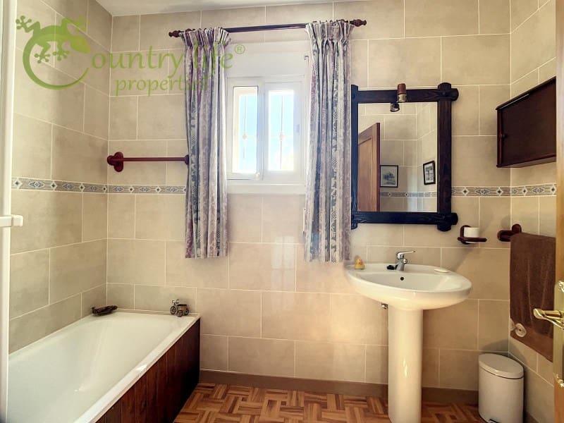 4 camera da letto Villa in vendita in Sedella - 425.000 € (Rif: 7756279)