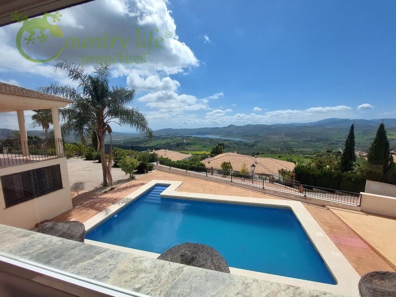 4 soverom Villa til salgs i Periana - € 699 000 (Ref: 8239005)