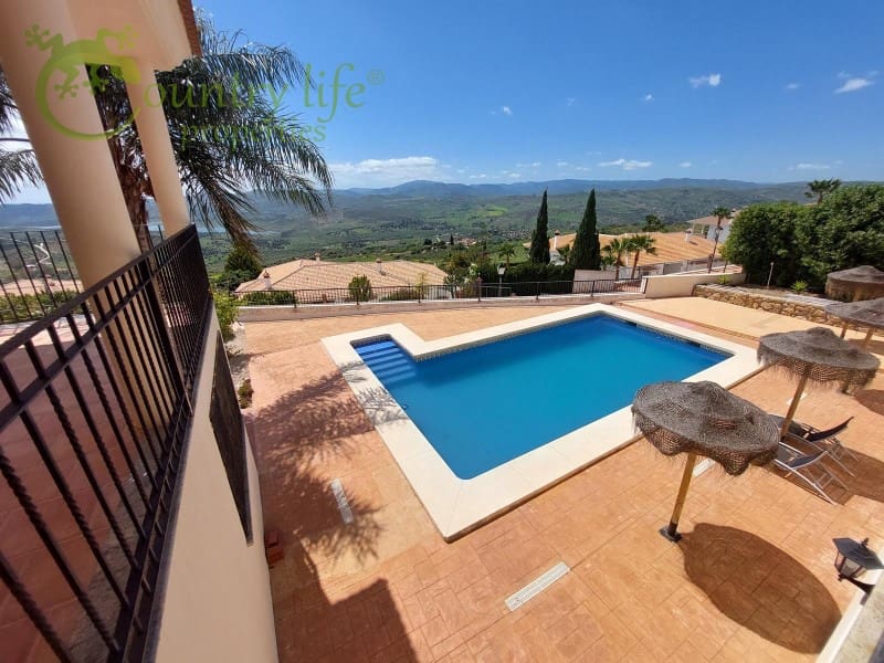 4 soverom Villa til salgs i Periana - € 699 000 (Ref: 8239005)