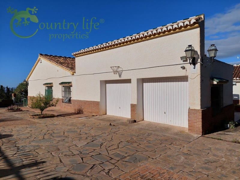 3 soveværelse Finca/Landehus til salg i Malaga by - € 890.000 (Ref: 8244264)