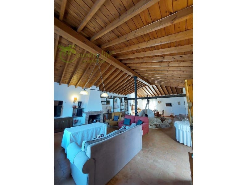 3 soveværelse Finca/Landehus til salg i Malaga by - € 890.000 (Ref: 8244264)