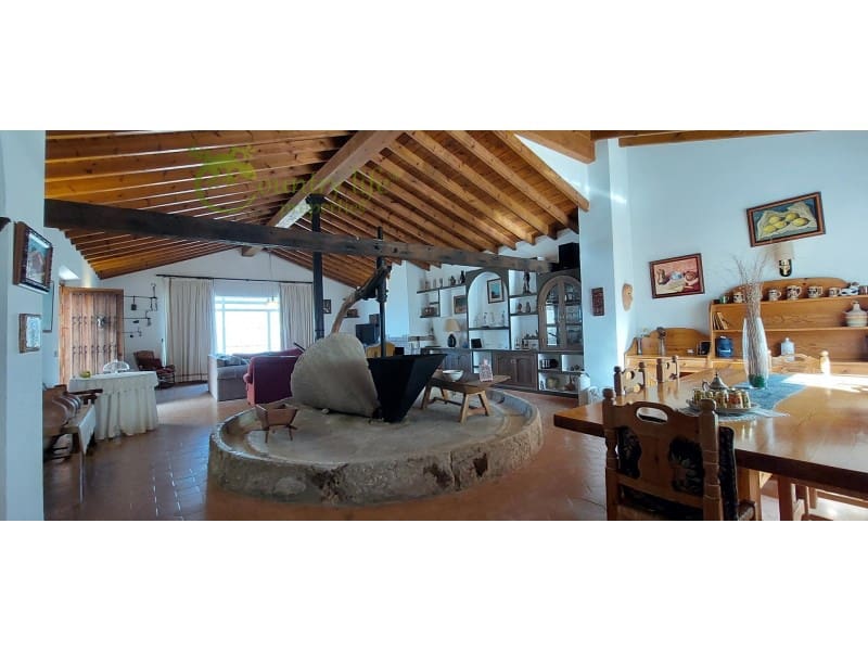 3 soveværelse Finca/Landehus til salg i Malaga by - € 890.000 (Ref: 8244264)