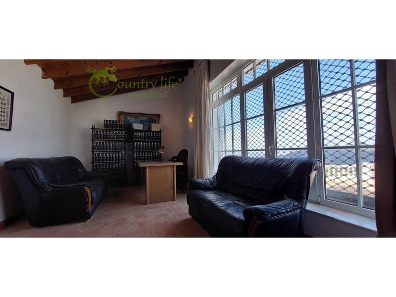 3 soveværelse Finca/Landehus til salg i Malaga by - € 890.000 (Ref: 8244264)