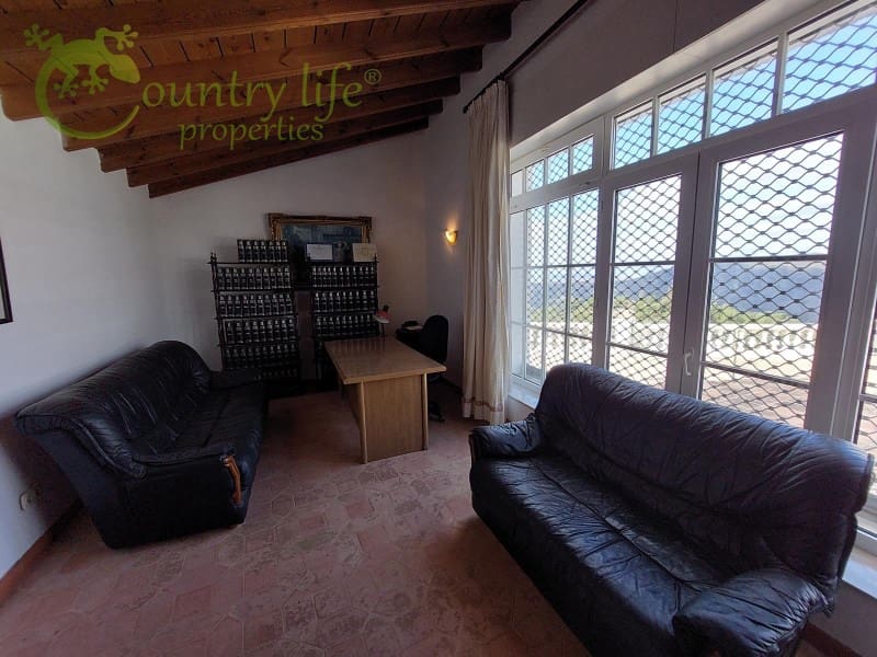 3 soveværelse Finca/Landehus til salg i Malaga by - € 890.000 (Ref: 8244264)