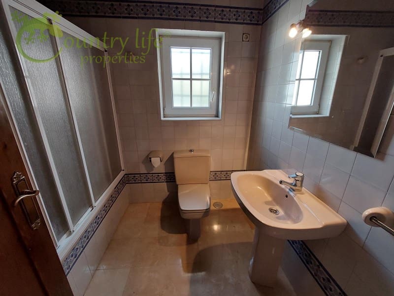 3 soveværelse Finca/Landehus til salg i Malaga by - € 890.000 (Ref: 8244264)