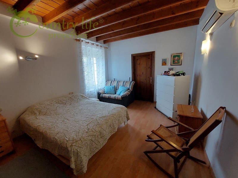 3 soveværelse Finca/Landehus til salg i Malaga by - € 890.000 (Ref: 8244264)