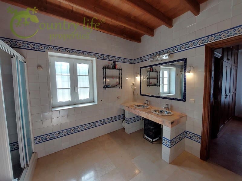 3 soveværelse Finca/Landehus til salg i Malaga by - € 890.000 (Ref: 8244264)