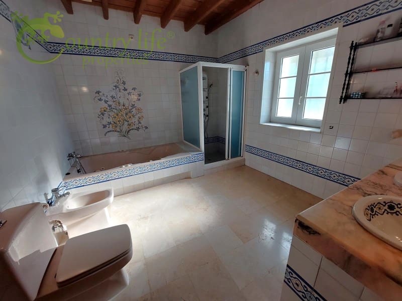 3 soveværelse Finca/Landehus til salg i Malaga by - € 890.000 (Ref: 8244264)