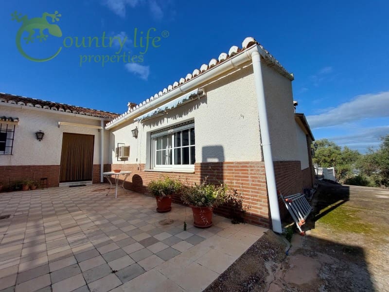 3 soveværelse Finca/Landehus til salg i Malaga by - € 890.000 (Ref: 8244264)