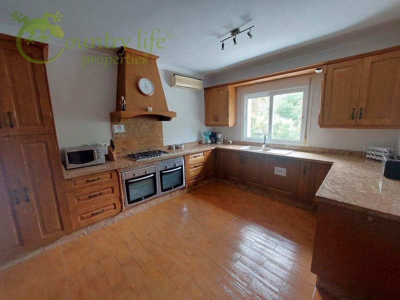 4 slaapkamer Villa te koop in Vinuela - € 625.000 (Ref: 8295633)