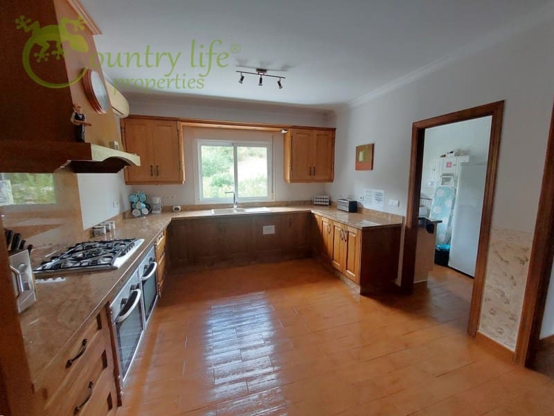 4 slaapkamer Villa te koop in Vinuela - € 625.000 (Ref: 8295633)