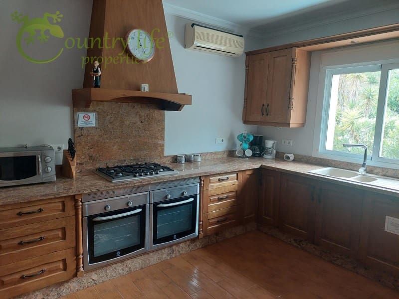 4 slaapkamer Villa te koop in Vinuela - € 625.000 (Ref: 8295633)